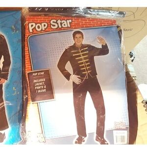 Black and Gold Military Costume
Pop king costume 3pcWHO CAN FORGET MJ MENS NW